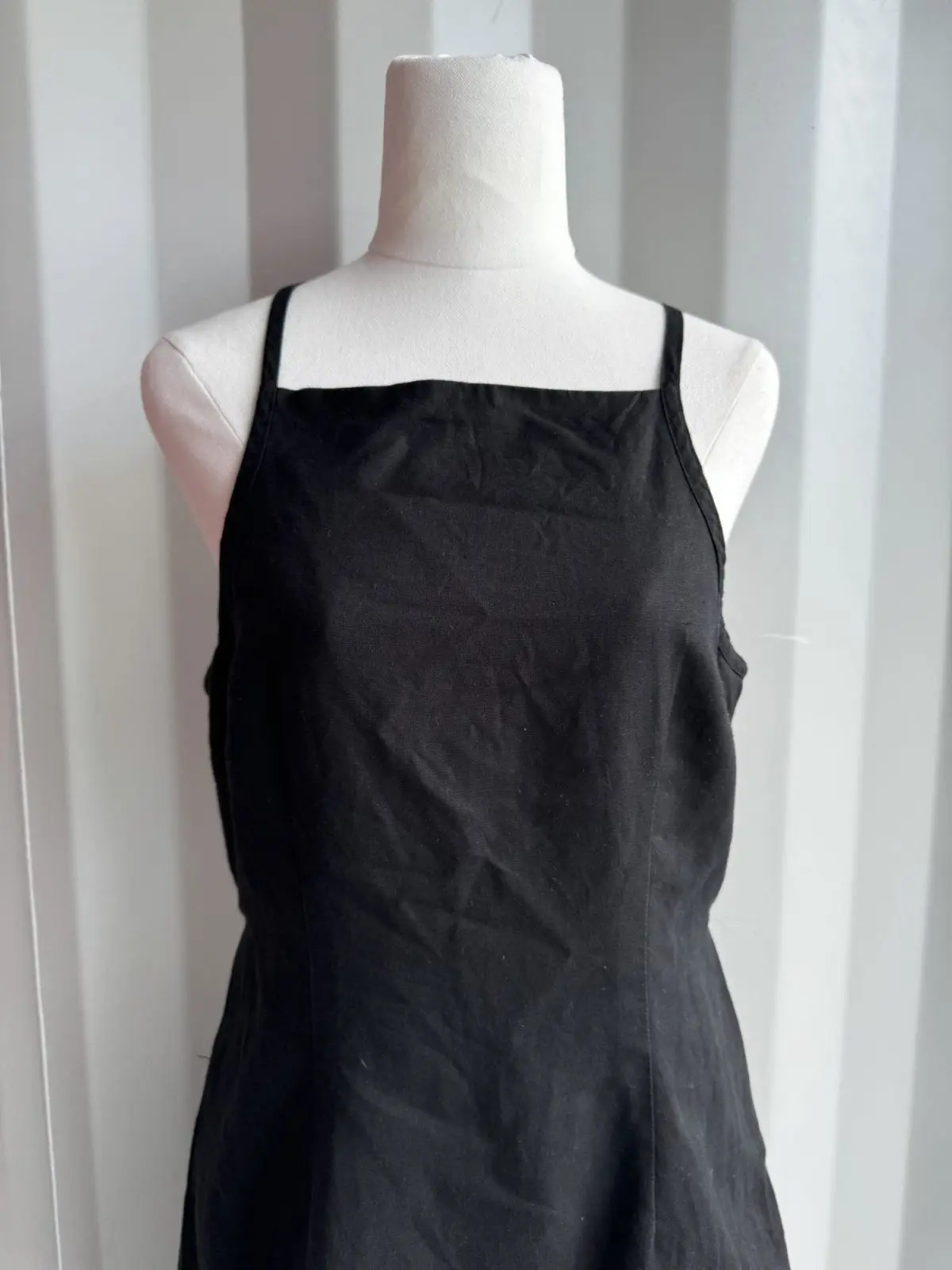 COUNTRY ROAD Black Halter Dress