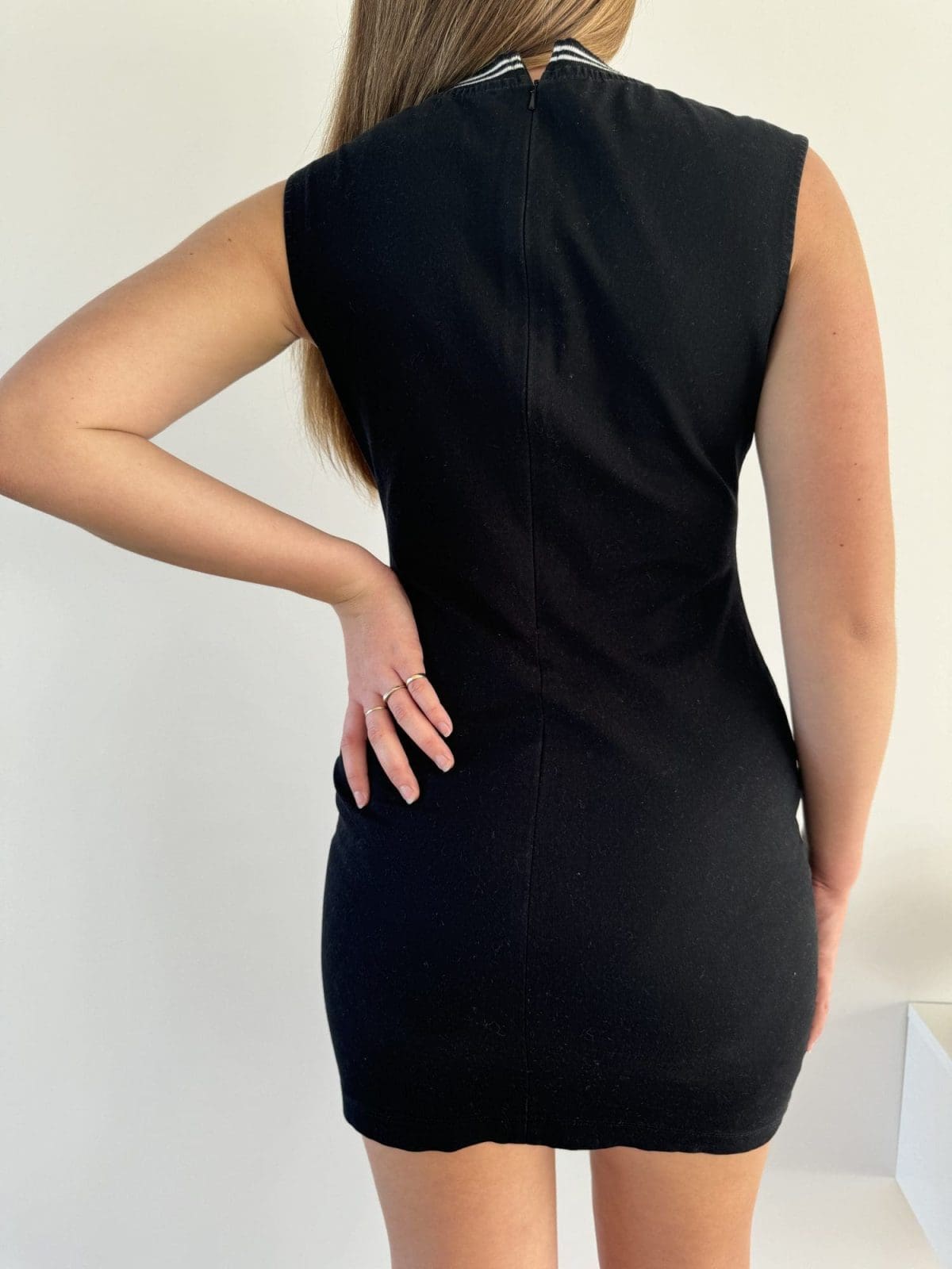 MOOCHI Tight Black Dress