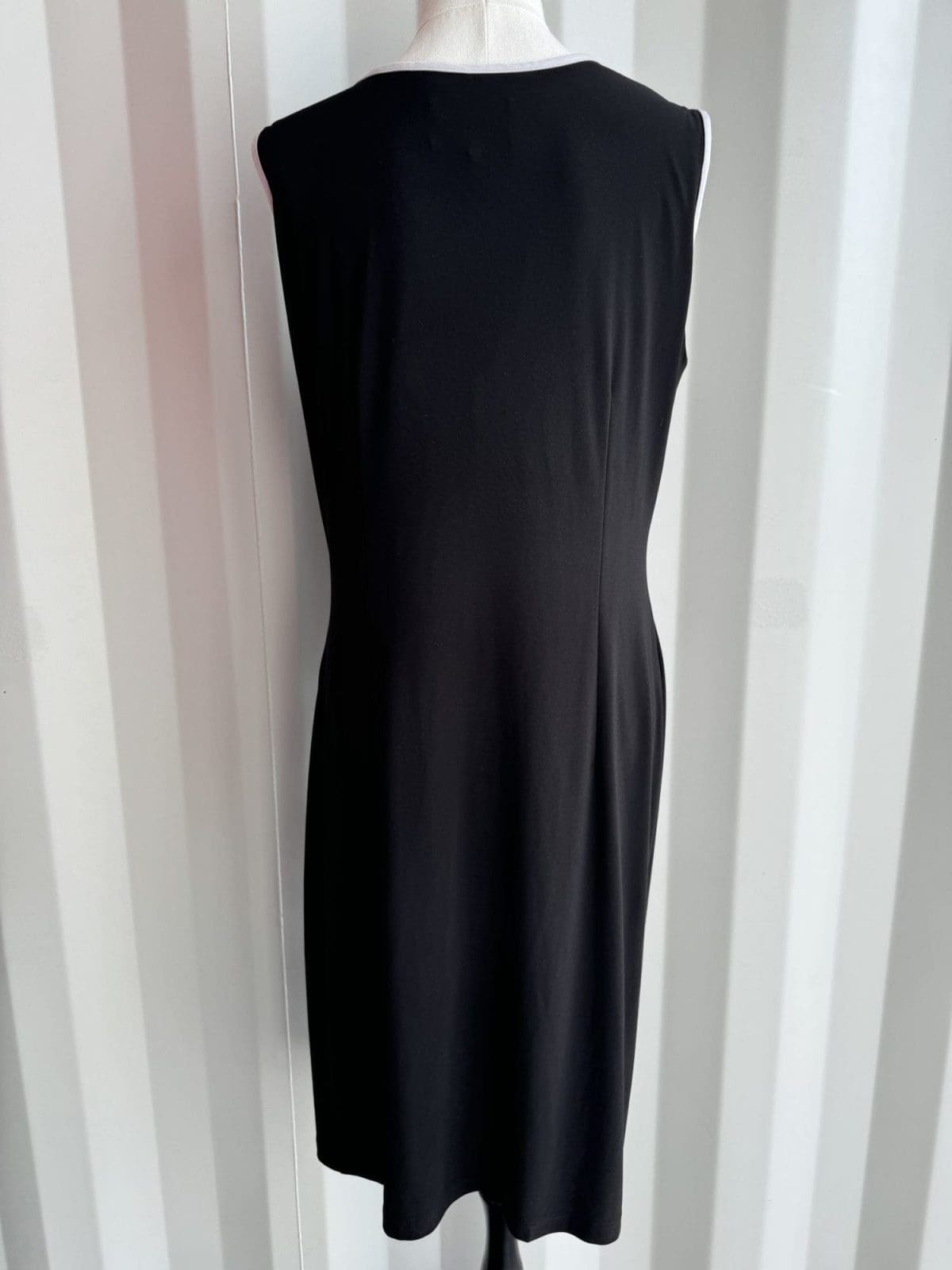 JOSEPH RIBKOFF Stunning Black Dress