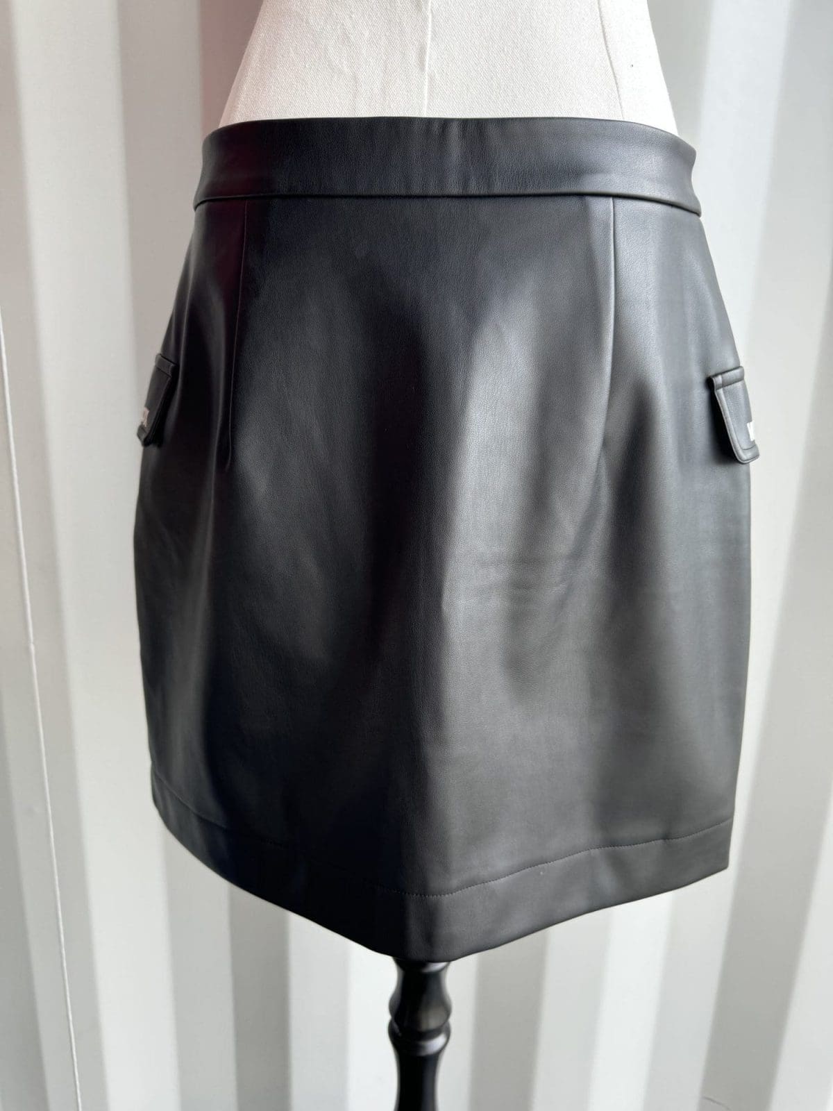 WHITE FOX Boutique Black Leather Skirt