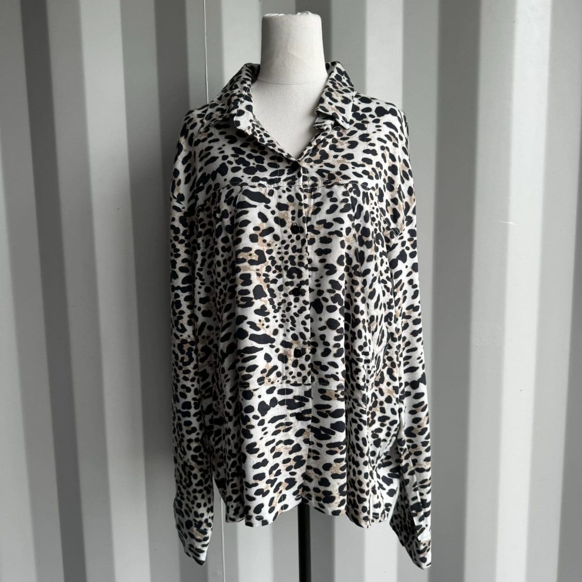 BEE MADDISON Leopard print shirt with pockets