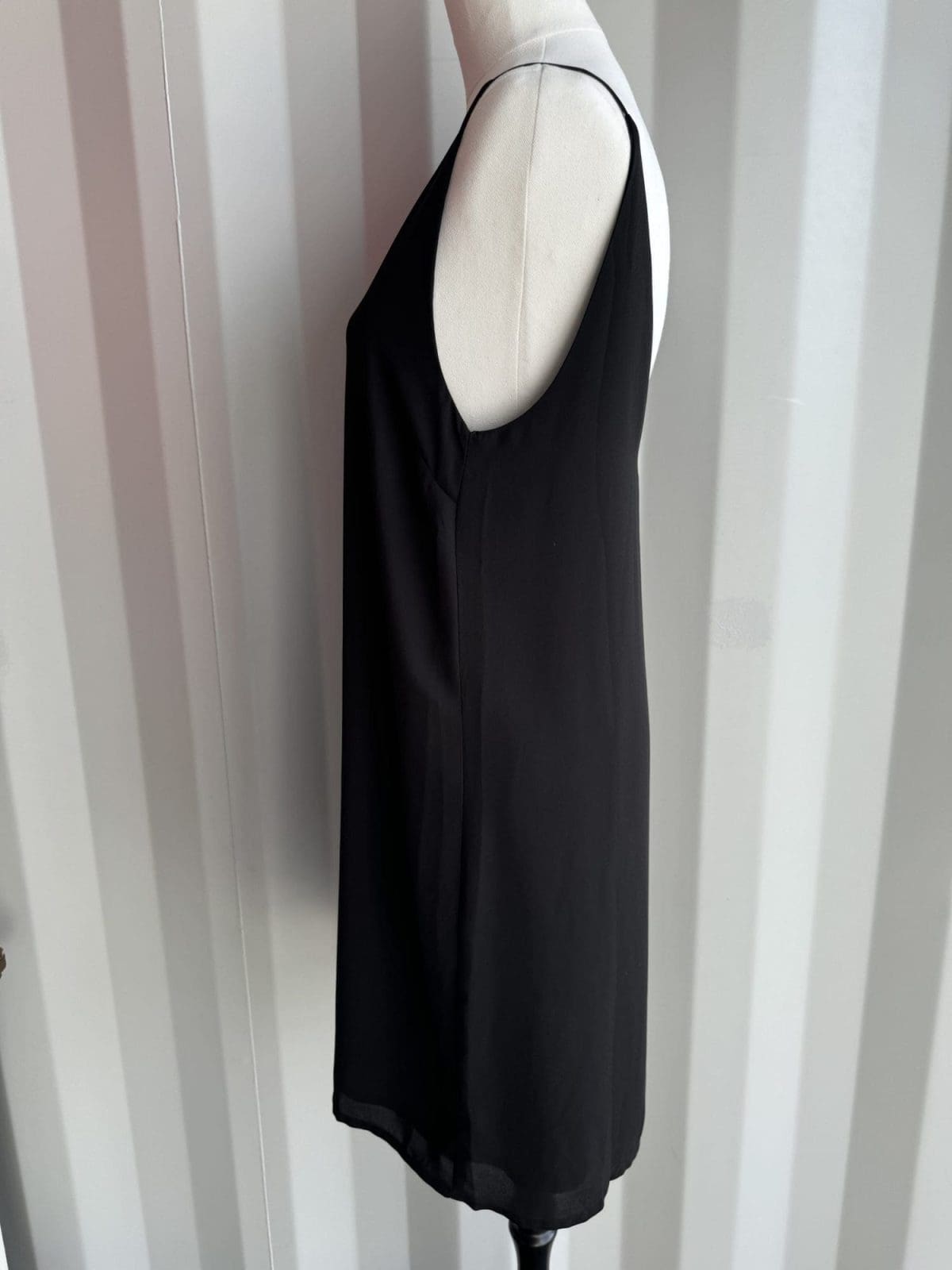 GLASSONS Black Dress