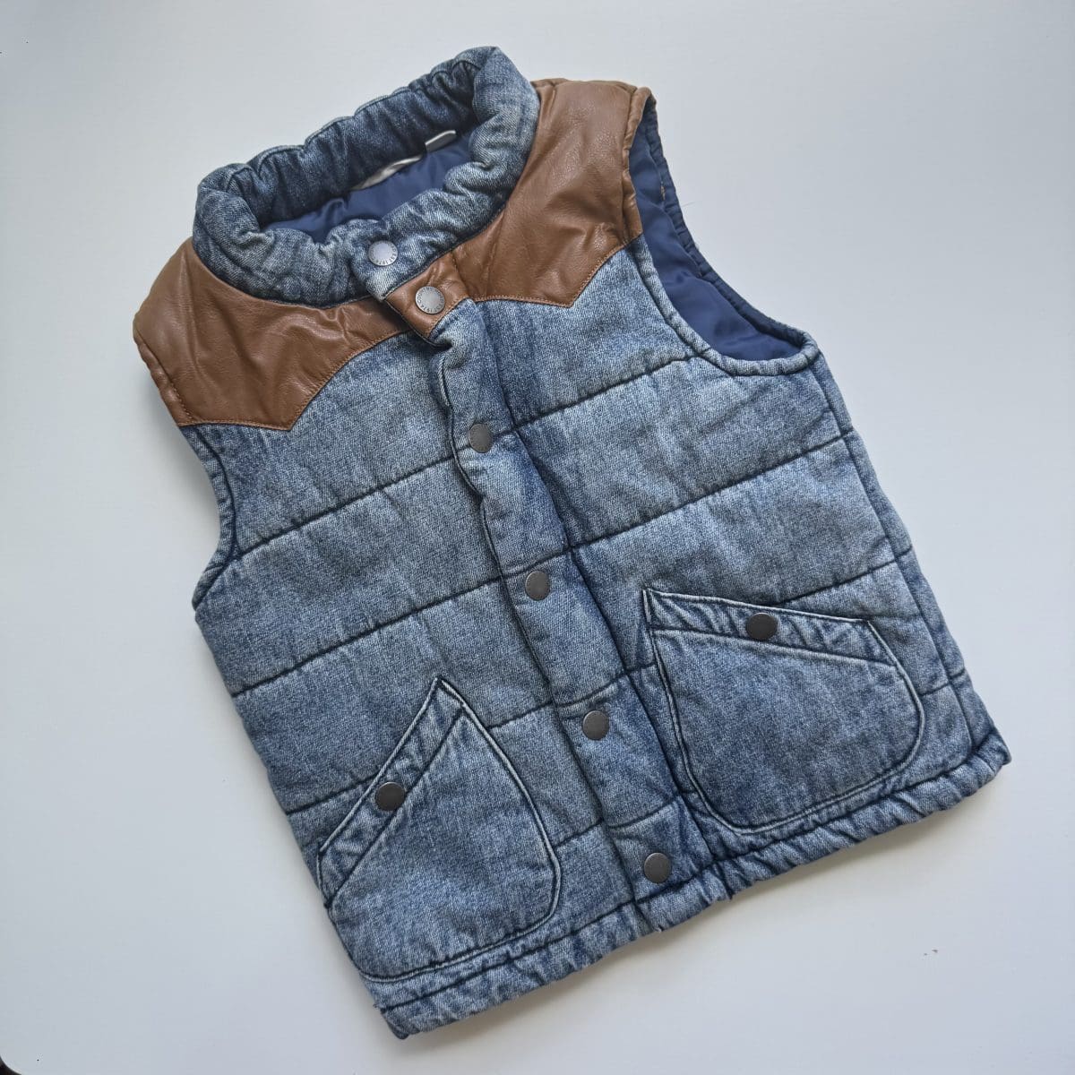 COUNTRY ROAD Boys Vest -Like New