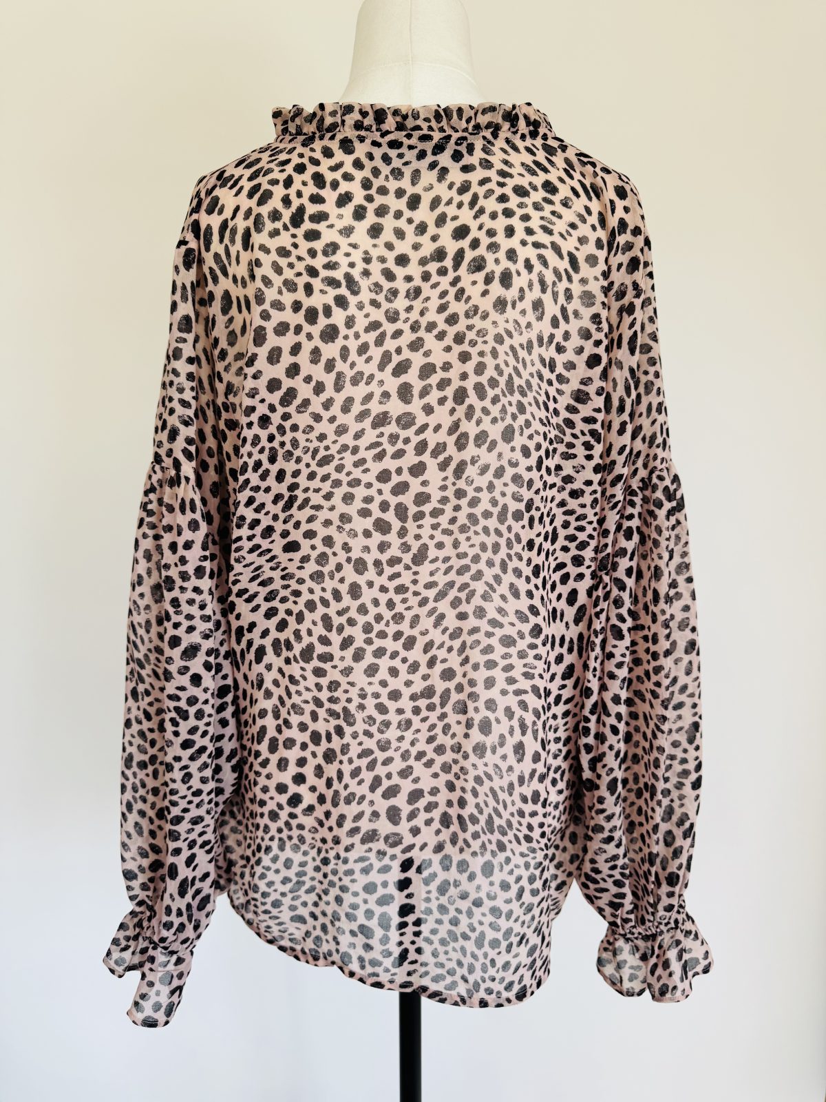 DECJUBA Leopard Print Shirt