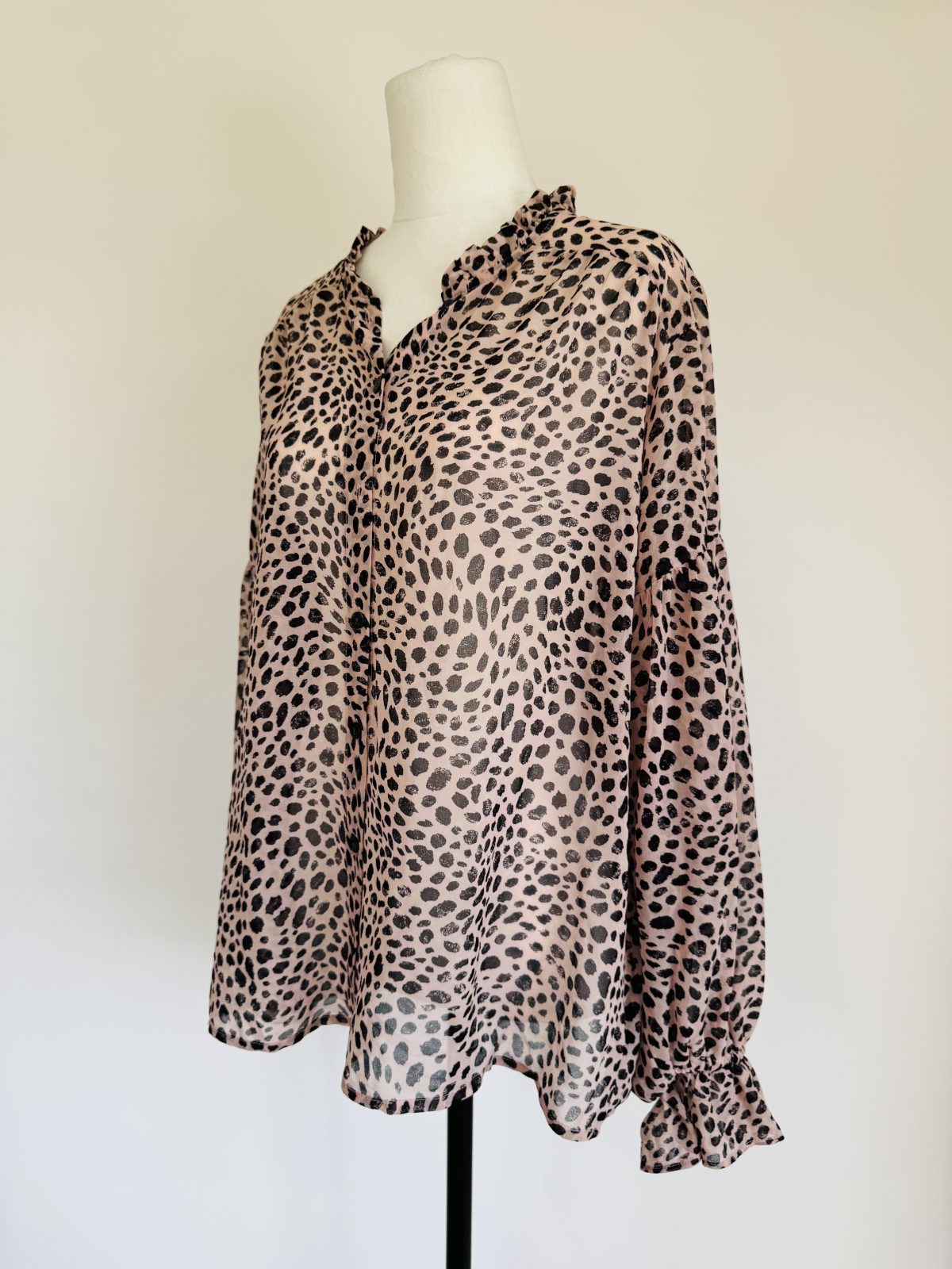 DECJUBA Leopard Print Shirt