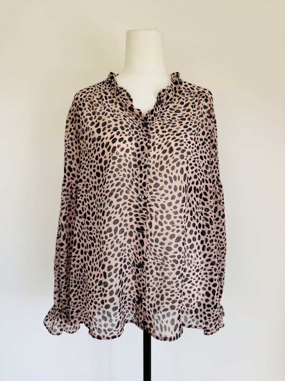 DECJUBA Leopard Print Shirt